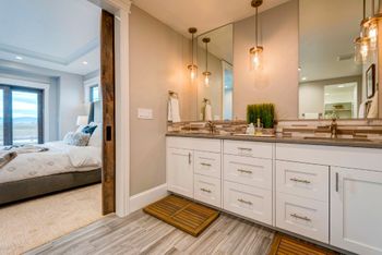 Master Bathroom 1.jpg