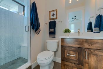 Bathroom 4.jpg