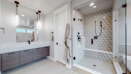 22 - Bathroom 12.jpg