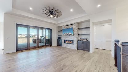 05 - Living area.jpg