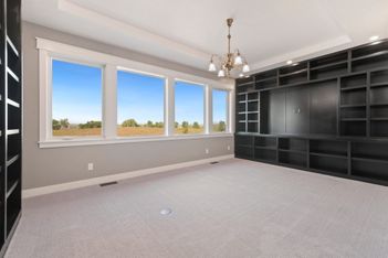 22-web-or-mls-4392 Grand Park Dr 22.jpg