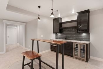 19-web-or-mls-4392 Grand Park Dr 19.jpg