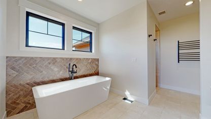 31 - Bathroom 3.jpg