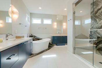 Master Bathroom 1.jpg