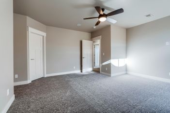 Downstairs Bedroom 2b.jpg