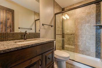 Upstairs Bathroom 1.jpg