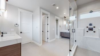 21 - Bathroom 1.jpg