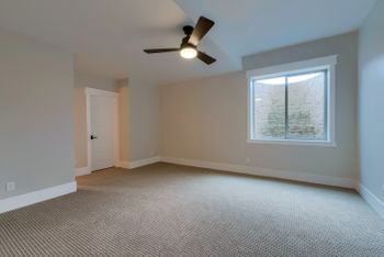 Downstairs Bedroom 2.jpg