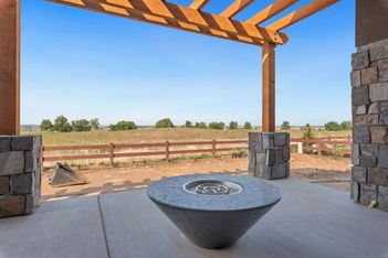 23-web-or-mls-4392 Grand Park Dr 23.jpg