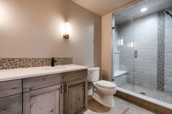 Downstairs Bathroom 1.jpg