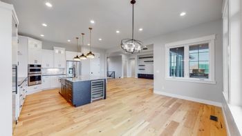 09 - Dining Area.jpg