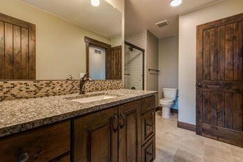 Upstairs Bathroom 2.jpg