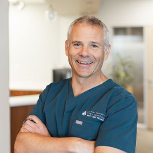 Dr. Brett A. Ueeck DMD, MD, FACS Dr. Brett A. Ueeck DMD, MD, FACS