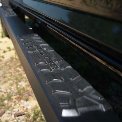 Nerf Bars Vs. Running Boards_ The Major Differences 1.jpg