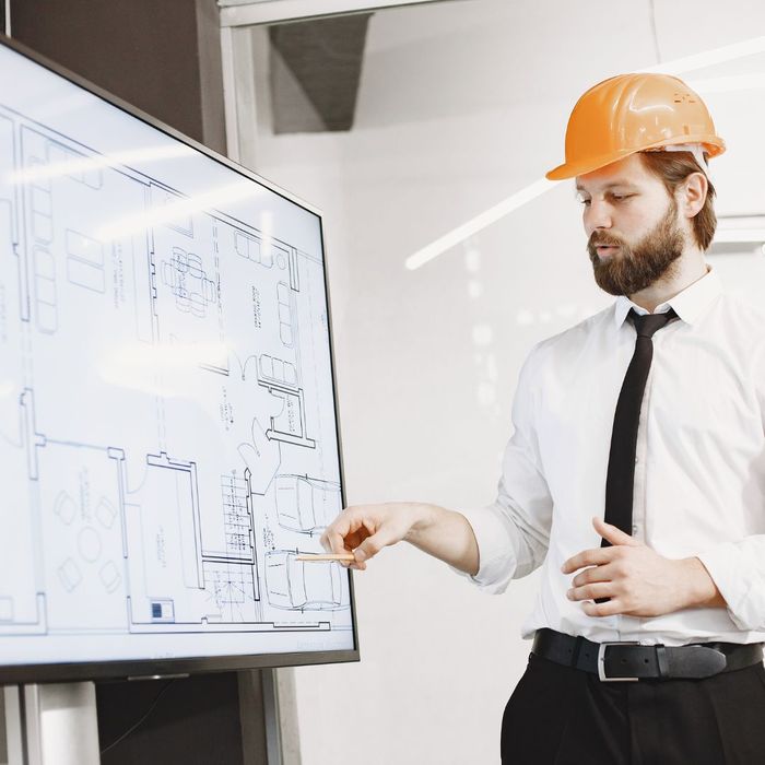 showing floorplan on large monitor