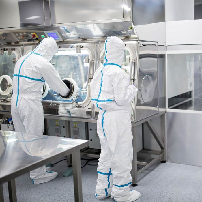 people in ppi working in a lab