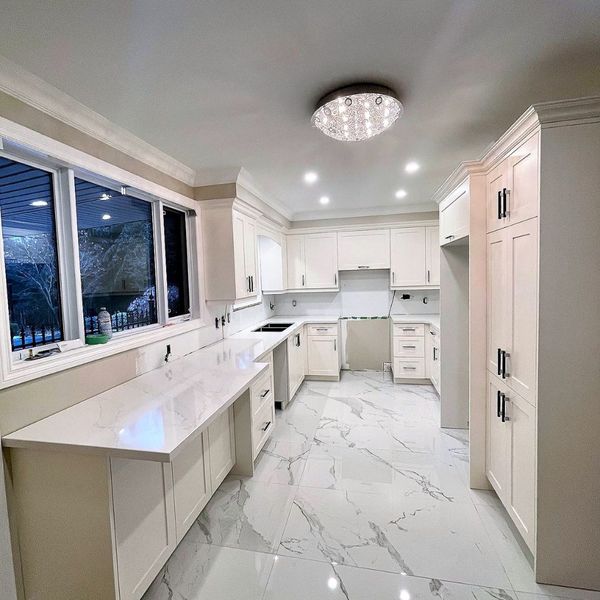 Luxury marble countertops Luxury Kitchen Essentials-2.jpg