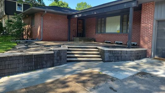 Retaining Wall & Paver Patio w Stairs - Stephans.jpg