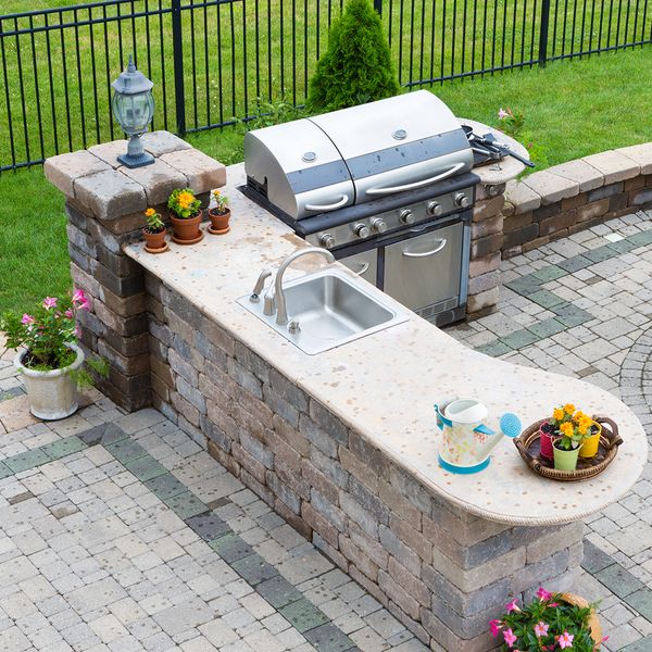 Outdoor kitchen area