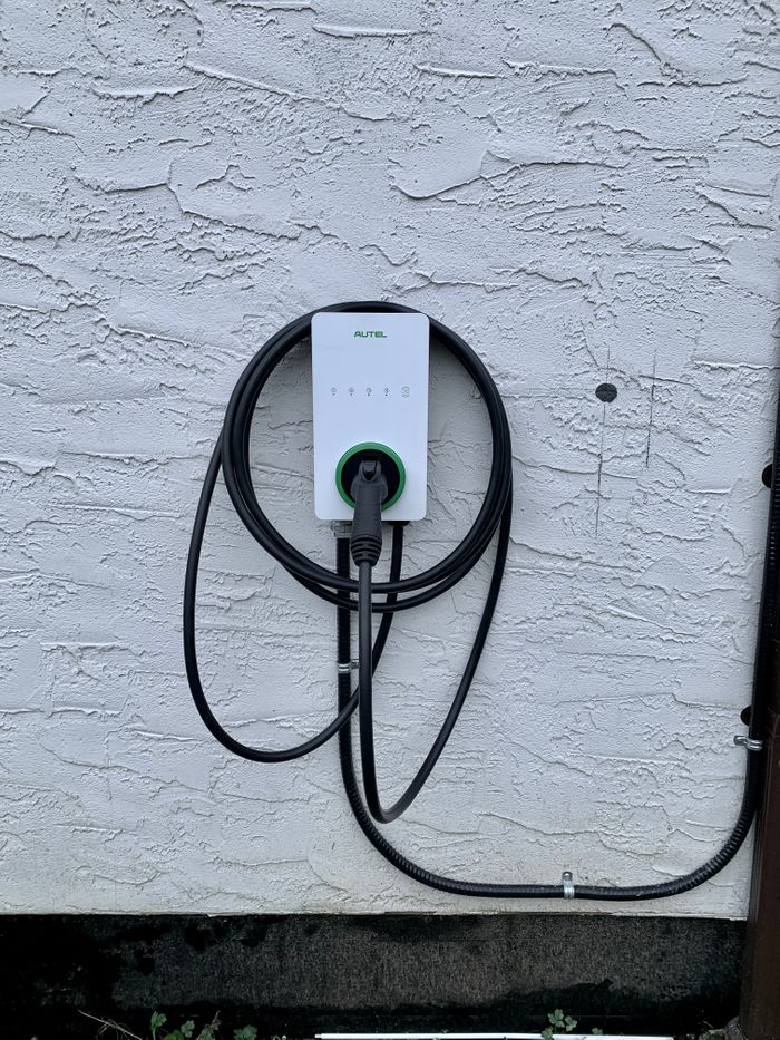 Level 2 EV Charger Level 2 EV Charger