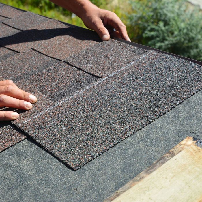 installing asphalt shingles