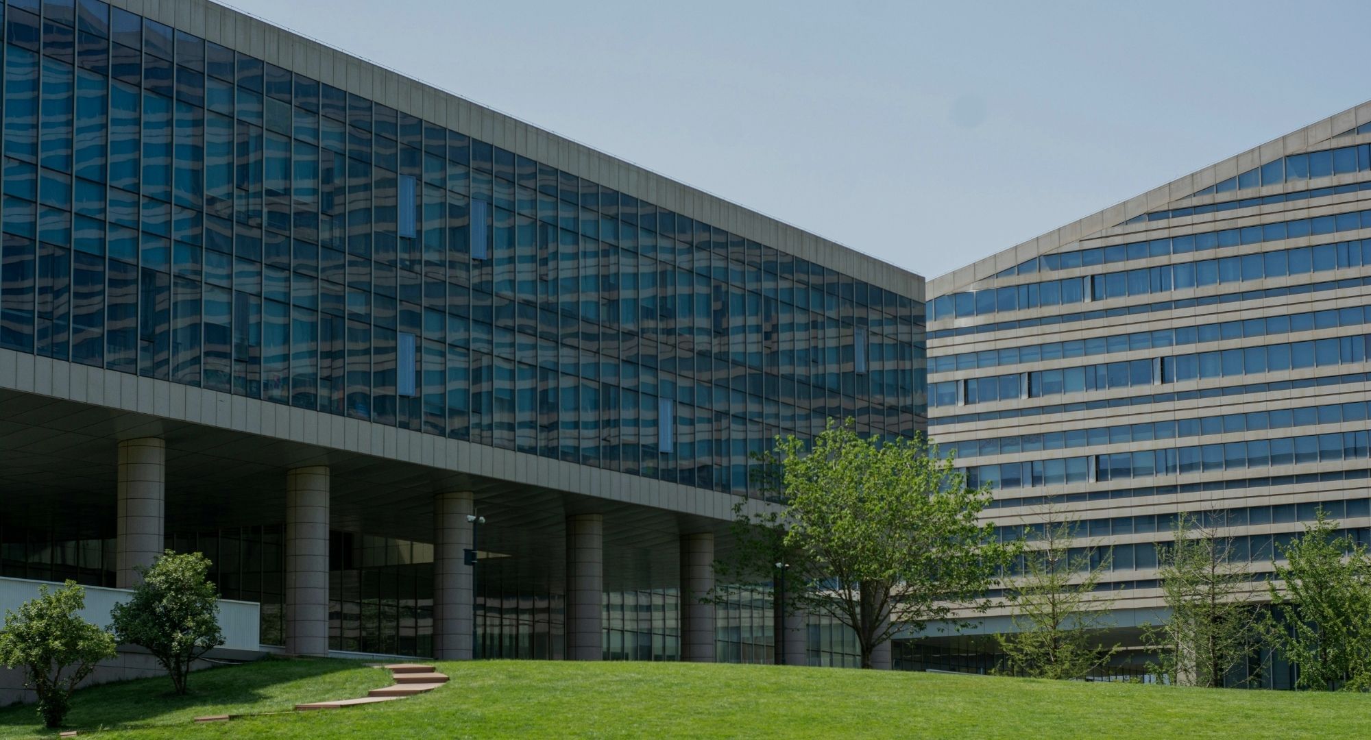 Ensure Business Continuity With Commercial Roof Repair Hero.jpg