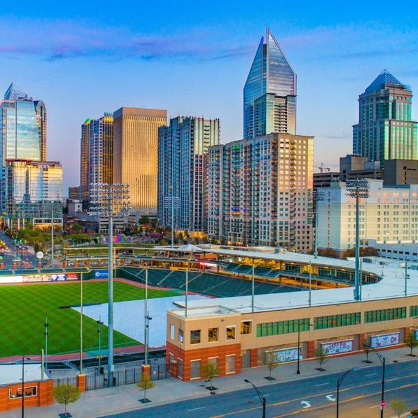 City skyline Charlotte.jpg