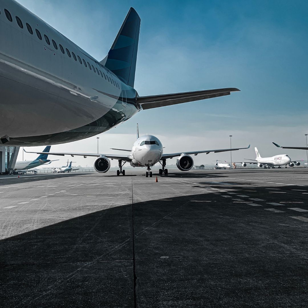 Proper Use of Aircraft Service Equipment3.jpg
