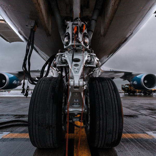 airplane wheel front