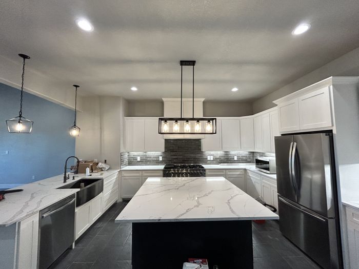 Kitchen 2.jpg