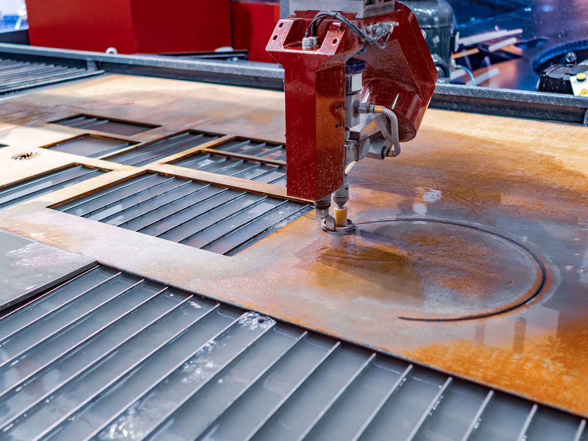 Waterjet machine cutting a circle