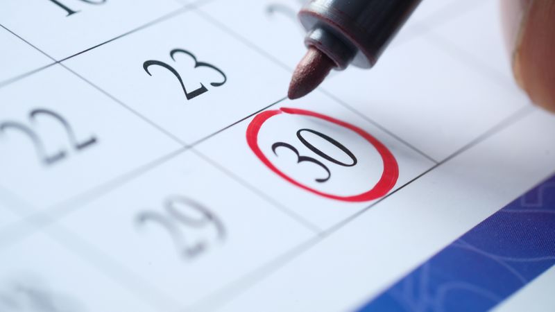Circling a date on a calendar