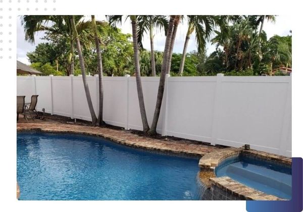 vinyl fence around backyard pool