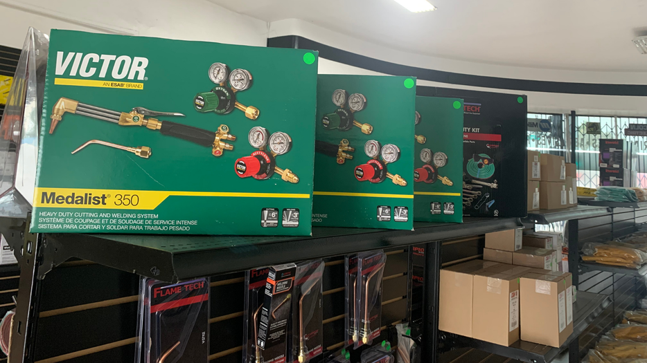The Advantages of Shopping In-Store for Welding Supplies Hero.png