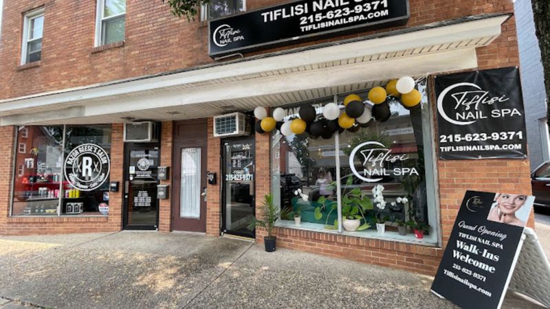 Nail salon