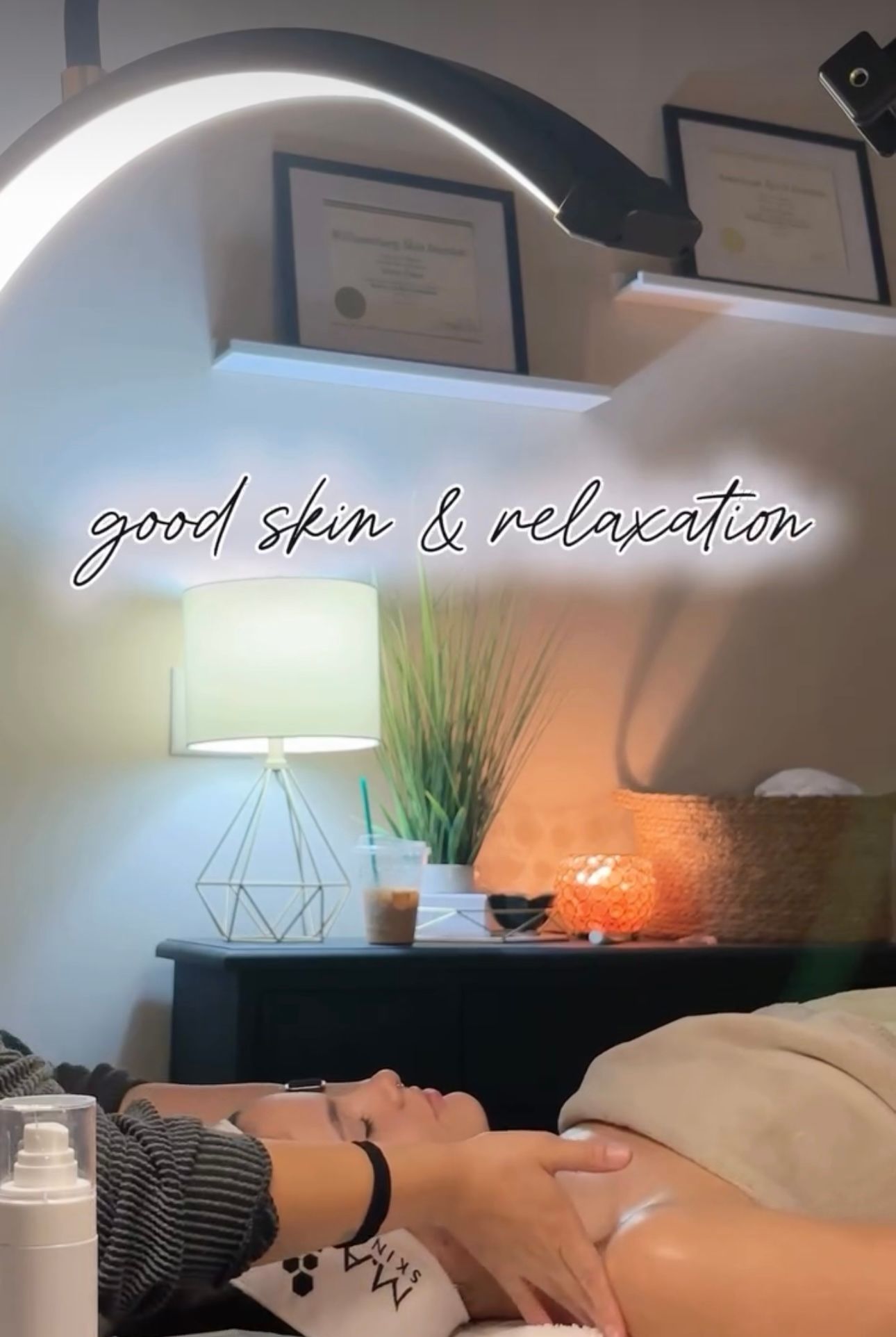FACIAL ROOM (1).jpg
