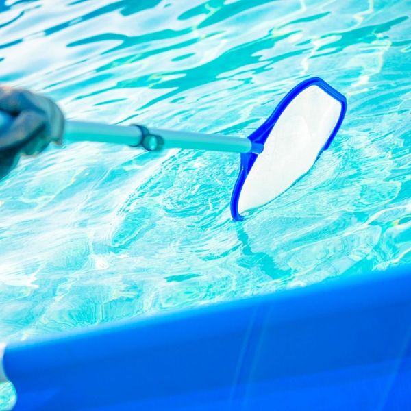 pool cleaning services