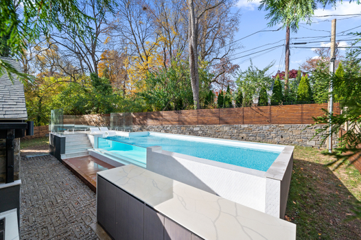 317 Meadow Lane High Res 3.jpg