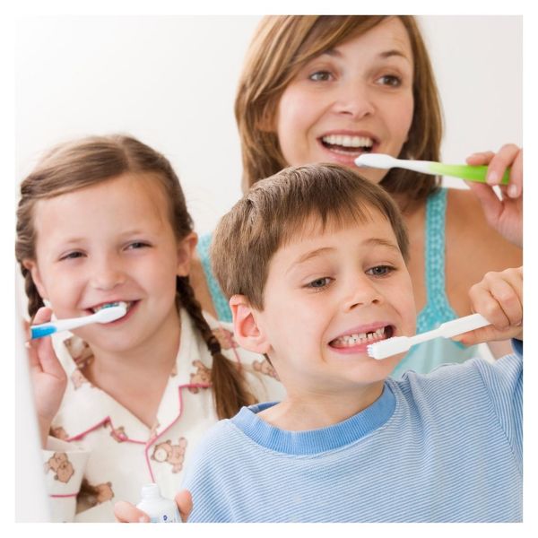 4 Teeth-Healthy Habits for the Whole Family-image1.jpg