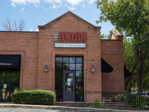 An exterior shot of The Union Alamo Heights yoga classroom.