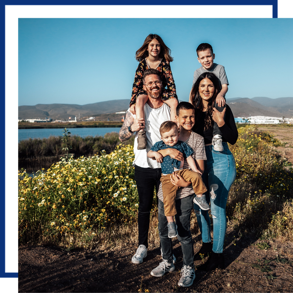 family of 6 outdoors family of 6 outdoors