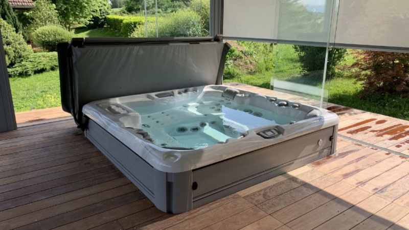 The Benefits of Buying Local Supporting Your Neighborhood Hot Tub Dealership (1).png
