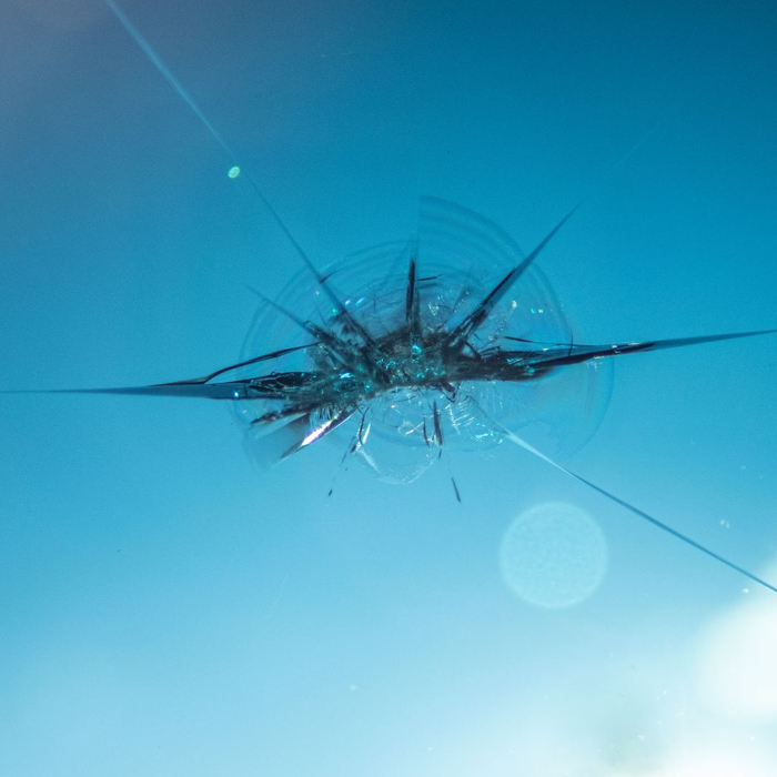 chipped windshield 