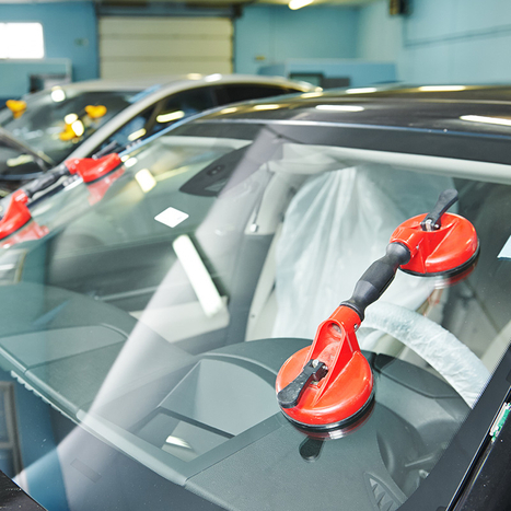 We understand that your time is valuable. To make the process more convenient, we offer mobile windshield replacement services that bring our expertise to your doorstep. Convenient Mobile Service