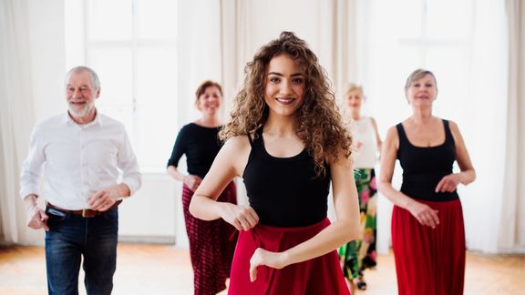 M27483 - Blog - How To Prepare For Your First Ballroom Dance Lesson - Featured Image.jpg