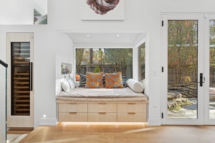 13_412-W-Eugenie_Daybed .jpg