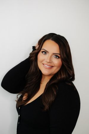 MaeveAndNashSalon_007.jpg