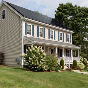 a home with a lot of windows Exterior Icon.jpg