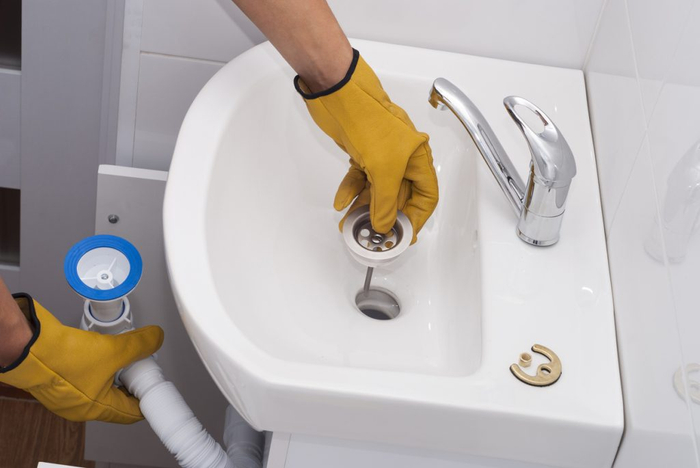 Benefits-of-Spring-Drain-Cleaning-1024x685.jpg