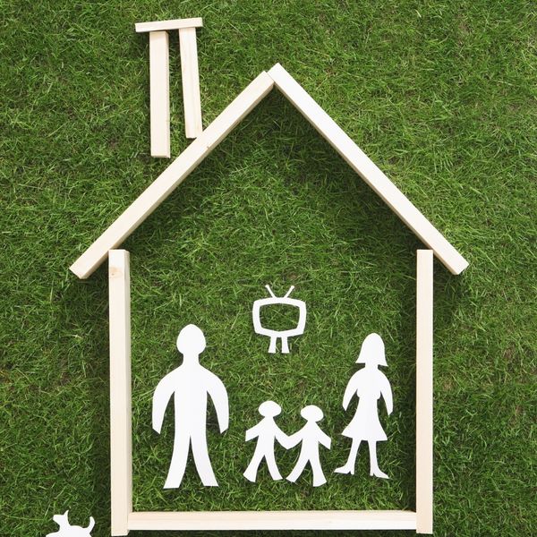 Family diagram in a home outline